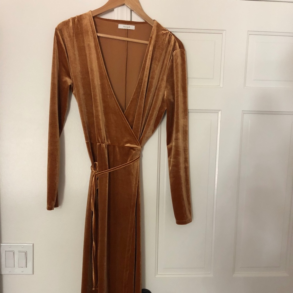 ASOS - VILA Clothes - Gold Velvet midi wrap dress - Women's M